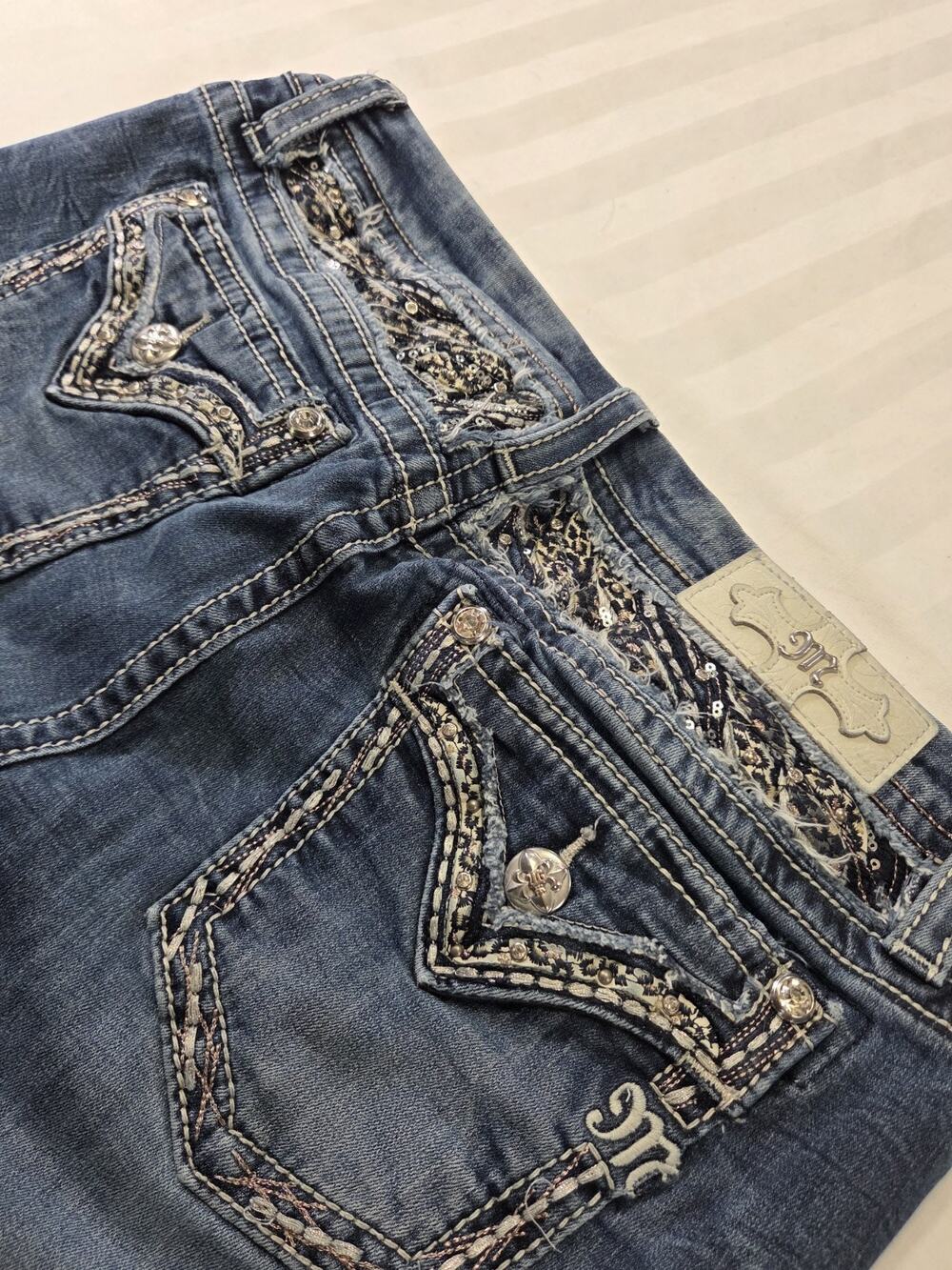 Miss Me Mid-rise Curvy Boot Size 30 Stretch Jeans - Picture 1 of 13